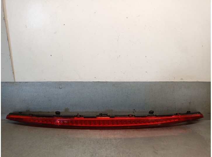 Recambio de luz central de freno para cadillac srx 3.6 awd referencia OEM IAM 15145960 15930616 
