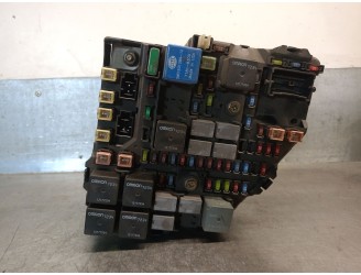 Recambio de caja reles / fusibles para cadillac srx 3.6 awd referencia OEM IAM P15208766 