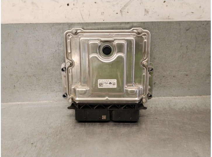 Replacement engine control unit (ECU) for Citroën C4 III (BA_, BB_, BC_) 1.2 Hybrid (BAHPY) OEM IAM reference 9867495080