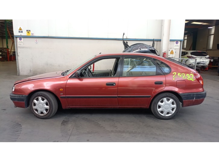 toyota corolla liftback (_e11_) del año 1998