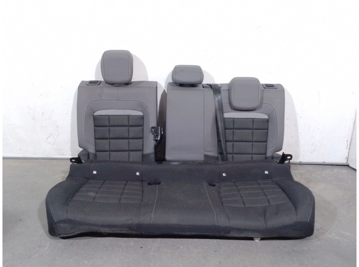 Replacement rear seats for Citroën C4 III (BA_, BB_, BC_) 1.2 Hybrid (BAHPY) OEM IAM reference 9833208280 9833208280