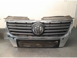Replacement front grille for Volkswagen Passat B6 Variant (3C5) 2.0 TDI 16V OEM IAM reference 3C0853651 3C0853651ADPWF 