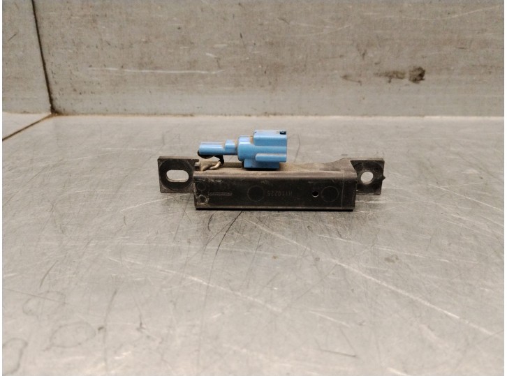 Recambio de antena para infiniti q70 (y51) 3.5 hybrid referencia OEM IAM 285E51FA0A 285E51FA0A 