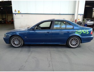 bmw 5 (e39) del año 2000