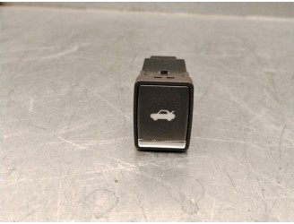 Replacement switch for Infiniti Q70 (Y51) 3.5 Hybrid OEM IAM reference 251B11MA0A 251B11MA0A 