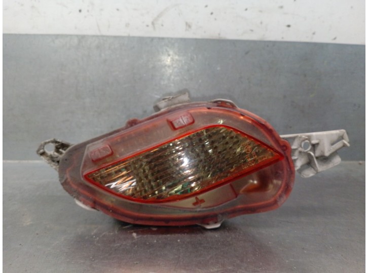 Recambio de faro antiniebla trasero derecho para toyota yaris (_p13_) 1.5 hybrid (nhp130_) referencia OEM IAM 815810D220 815810D