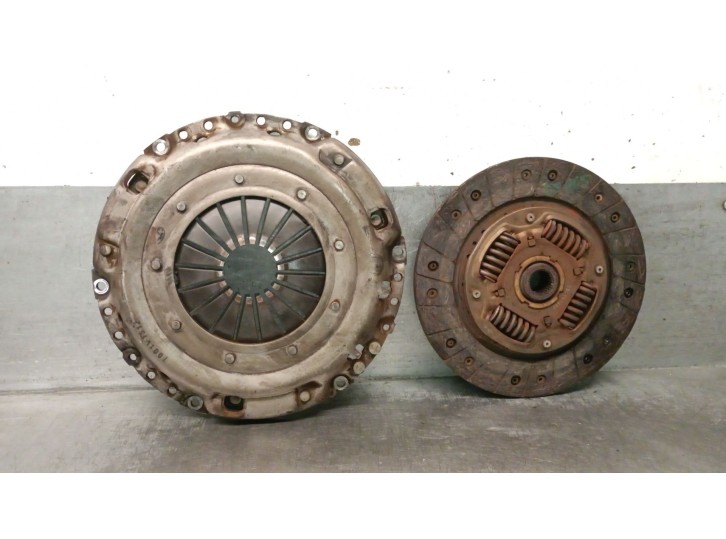 Recambio de kit embrague para audi a3 (8l1) 1.9 tdi referencia OEM IAM 038141025D 038141025D 