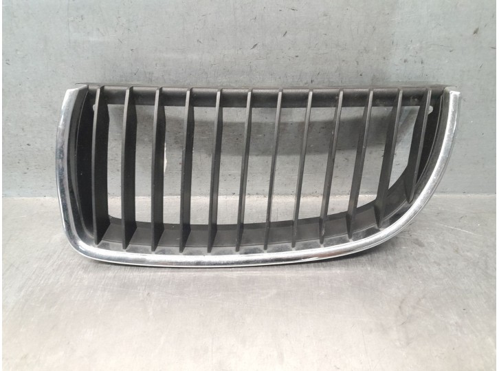 Replacement front grille for BMW 3 Touring (E91) 320 D OEM IAM reference 51137120009 51137120009