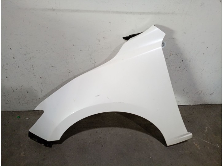 Recambio de aleta delantera izquierda para mazda 3 (bm, bn) 2.2 d referencia OEM IAM B45A52211B B45A52211B 