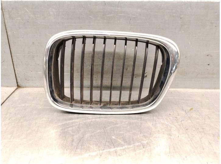 Recambio de rejilla delantera para bmw 5 (e39) 530 i referencia OEM IAM 51137005837 51137005837 