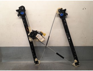 Replacement front left window regulator for Land Rover Discovery V (L462) 2.0 SD4 4x4 OEM IAM reference HY3223201AA LR08321