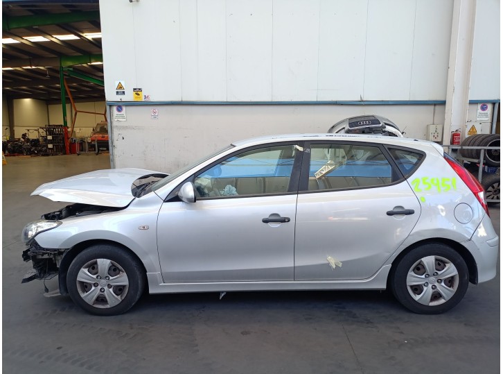 HYUNDAI I30 (FD)