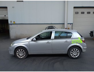 opel astra h (a04) del año 2004