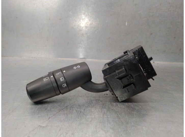 Recambio de mando luces para mazda 3 (bm, bn) 2.2 d referencia OEM IAM KD5117F887 KD5166122