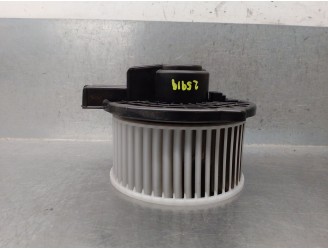 Replacement heater blower motor for Mazda 3 (BM, BN) 2.2 D OEM IAM reference HB111D65102 KD4561B10 