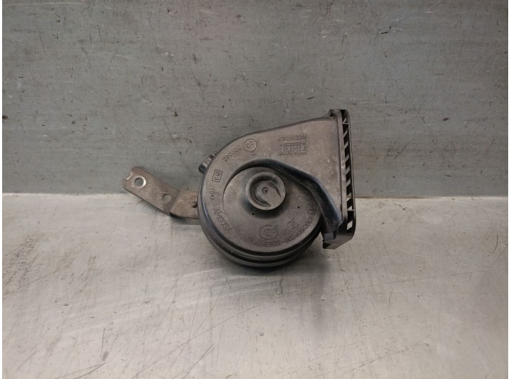 Recambio de claxon para land rover discovery v (l462) 2.0 sd4 4x4 referencia OEM IAM HY3213802AA LR081440 