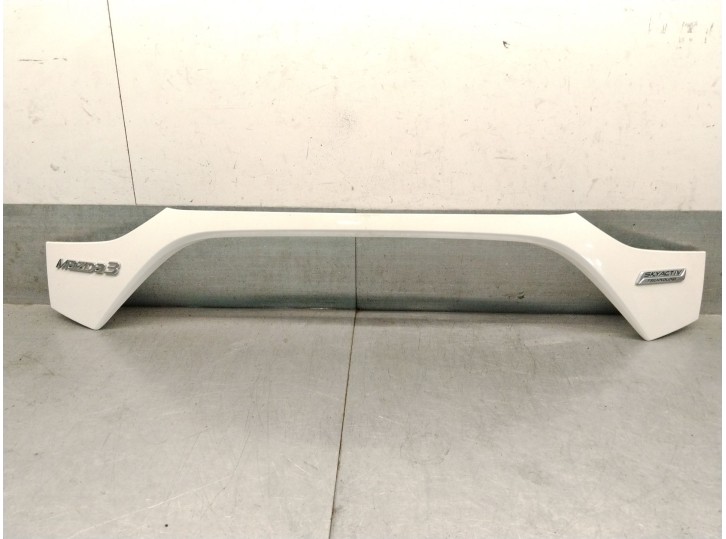 Recambio de molduras traseras para mazda 3 (bm, bn) 2.2 d referencia OEM IAM BHN950811 BHN950810C64 
