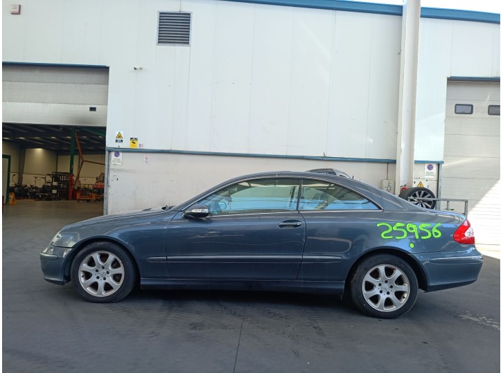 MERCEDES-BENZ CLK (C209)