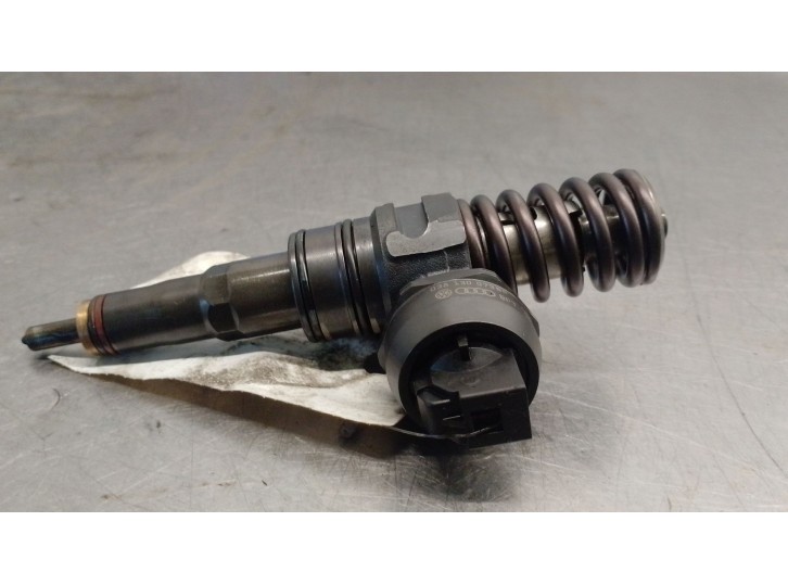Recambio de inyector para audi a4 b7 (8ec) 1.9 tdi referencia OEM IAM 038130073BP 0414720314
