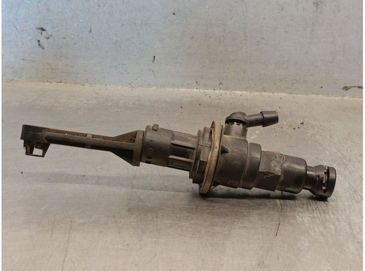 Recambio de bombin embrague para renault master ii furgoneta (fd) 2.5 dci referencia OEM IAM 8200459155 8200459155 