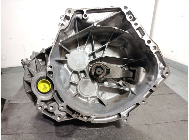 Recambio de caja cambios para mazda 3 (bm, bn) 2.2 d referencia OEM IAM D6040 D60403000 4TH1208378