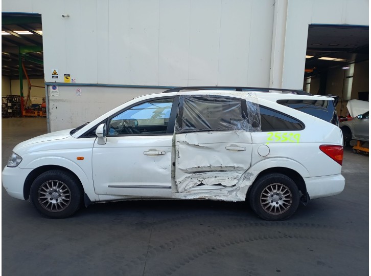 SsangYong Rodius I from the year 2011