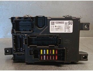 RELAY / FUSE BOX 13286032 