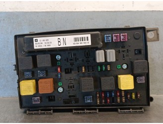 RELAY / FUSE BOX 13145035 5DK00866810