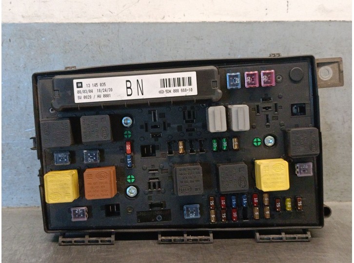 Replacement relay / fuse box for Opel Astra H (A04) 1.7 CDTi (L48) OEM IAM reference 13145035 5DK00866810