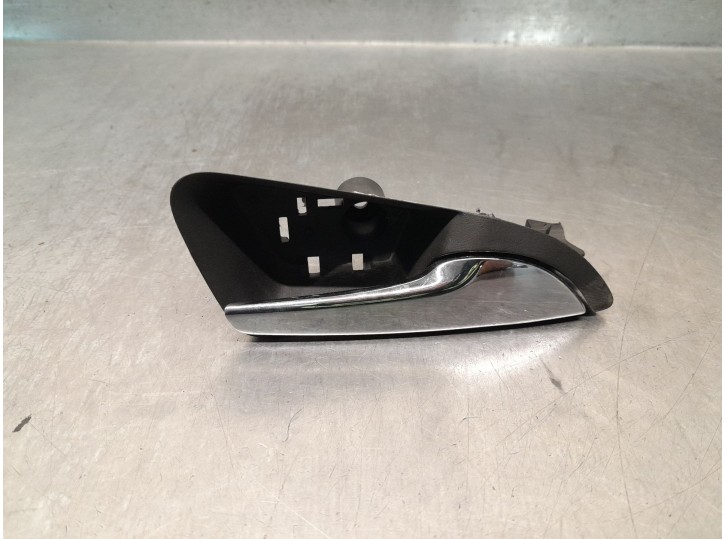 Recambio de maneta interior delantera derecha para chevrolet orlando (j309) 1.8 referencia OEM IAM 13577262 