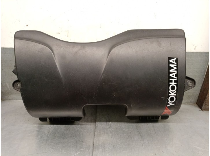 Replacement engine cover for BMW 1 Coupé (E82) 120 D OEM IAM reference 13717797475 13717797475