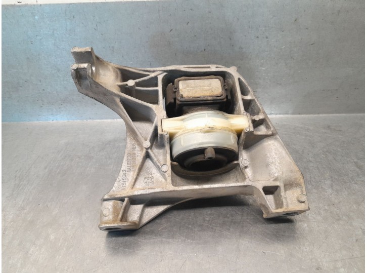 Replacement right engine mount for Citroën Jumpy III van (V_) 1.6 BlueHDi 115 OEM IAM reference 4A103720 9821089380 