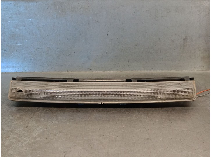 Replacement central brake light for Citroën C5 III Break (RW_) 2.2 HDi 200 OEM IAM reference 6351HH 6351HH 