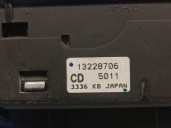 Replacement front left window regulator switch for opel astra h (a04) 1.7 cdti (l48) OEM IAM reference 13228706 6240381