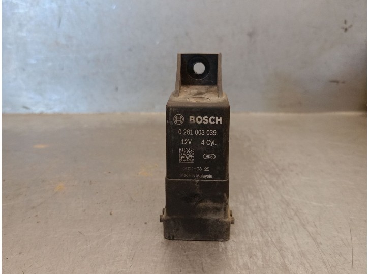 Replacement glow plug control unit for Iveco Daily V van 29L15 V, 35S15 V, 35C15L V, 40C15L V, 50C15L V OEM IAM reference