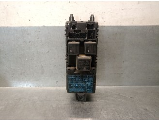 Recambio de caja reles / fusibles para mitsubishi carisma (da_) 1.9 di-d (da5a) referencia OEM IAM MR318828 