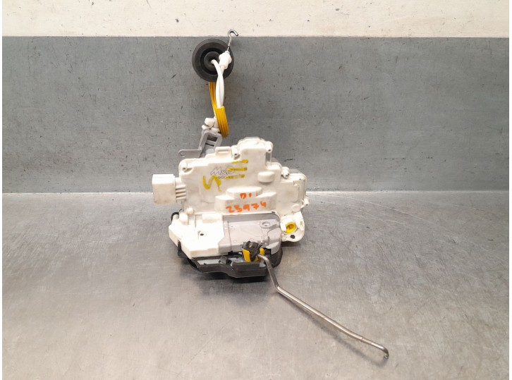 Replacement front left door lock for Audi A3 Sportback (8PA) 2.0 TDI 16V OEM IAM reference 4F1837015E 4F183701