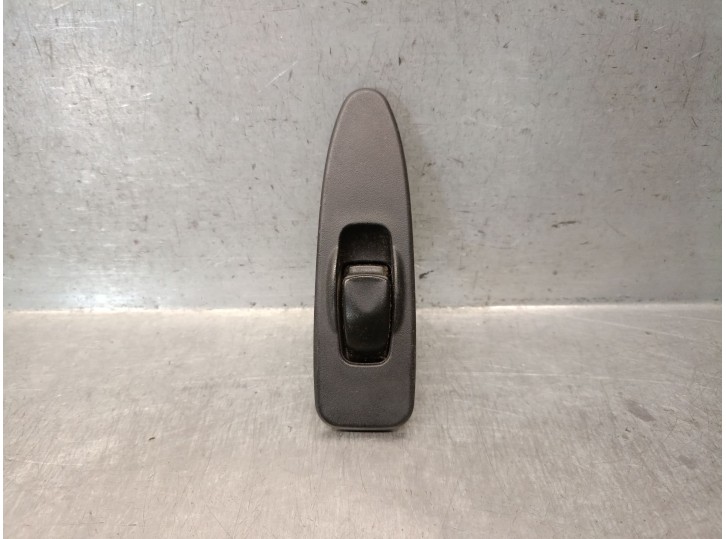 Recambio de mando elevalunas delantero derecho para mitsubishi carisma (da_) 1.9 di-d (da5a) referencia OEM IAM MR792851 