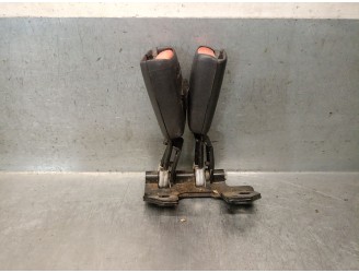 Recambio de enganche cinturon trasero derecho para mitsubishi carisma (da_) 1.9 di-d (da5a) referencia OEM IAM 312123 