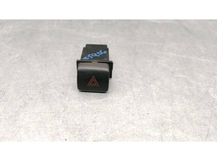 Replacement hazard warning switch for Hyundai Santa Fé I (SM) 2.0 CRDi 4x4 OEM IAM reference 9379026500 9379026500 