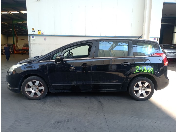 peugeot 5008 (0u_, 0e_) del año 2011