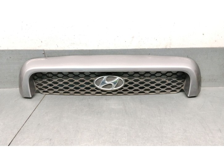 Replacement front grille for Hyundai Santa Fé I (SM) 2.0 CRDi 4x4 OEM IAM reference 8635126902 8635126902 