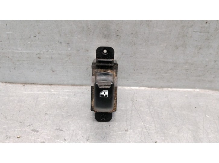 Replacement rear left window switch for Hyundai Santa Fé I (SM) 2.0 CRDi 4x4 OEM IAM reference 935753C010 935753C01
