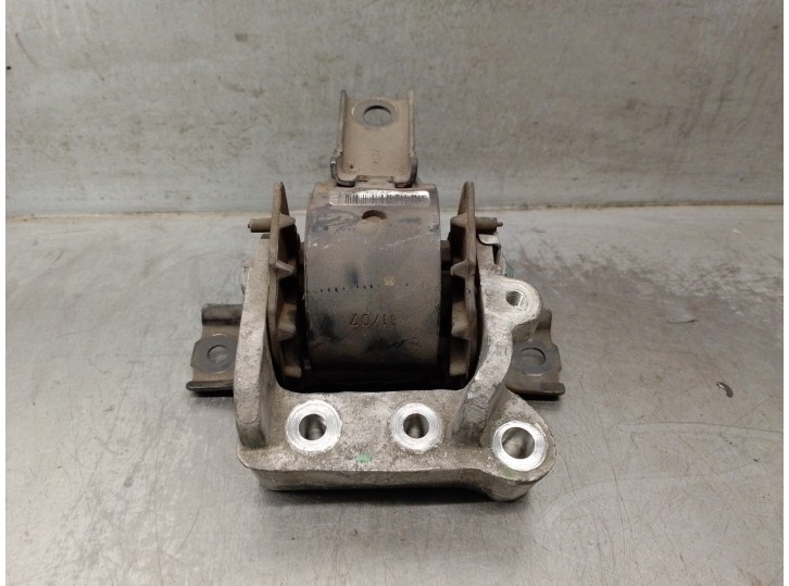 Replacement engine mount for Jeep Compass (MK49) 2.0 CRD 4x4 OEM IAM reference 492AF00808