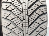 Replacement tyre/s for Hyundai Santa Fé I (SM) 2.0 CRDi 4x4 OEM IAM reference 22570R16103H 