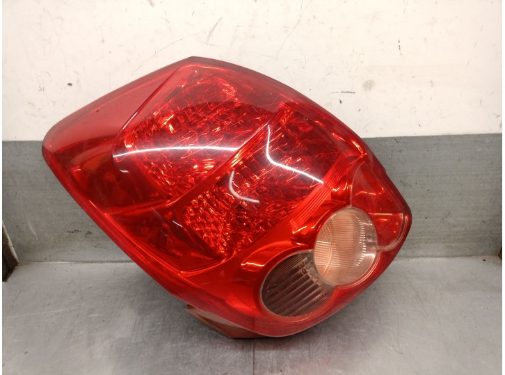 Replacement left rear light for Toyota Auris (_e15_) 2.0 D-4D (ade150_) OEM IAM reference 8156102380 8156102380 