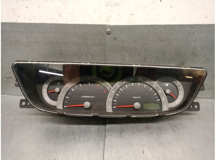 Recambio de cuadro instrumentos para ssangyong rodius i 2.7 xdi referencia OEM IAM 8020021104 8020021104 
