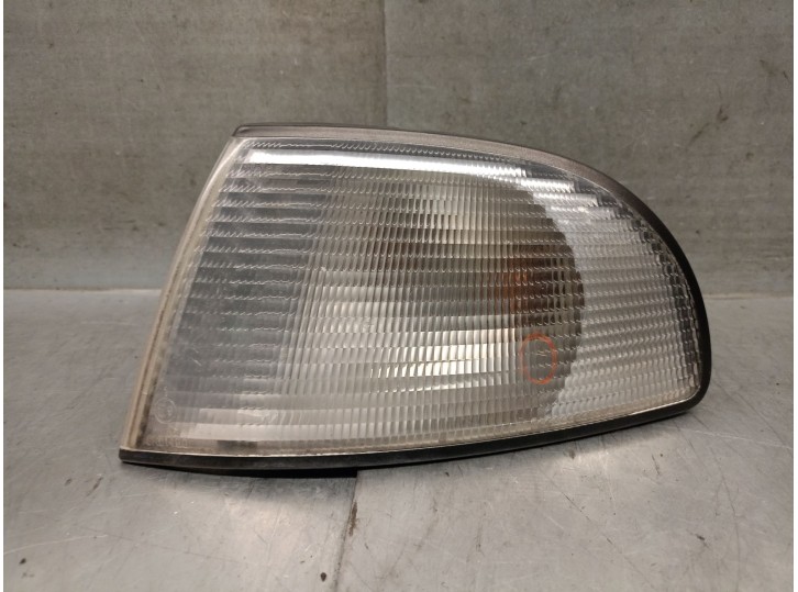 Replacement front left indicator for Audi A4 B5 (8D2) 1.8 OEM IAM reference 8D0953049 8D0953049 