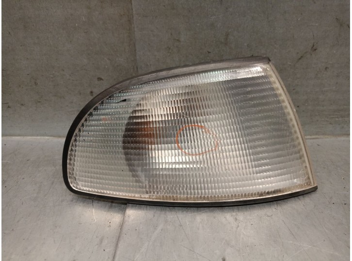 Replacement front right indicator for Audi A4 B5 (8D2) 1.8 OEM IAM reference 8D0953050 8D0953050 