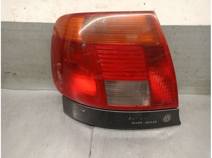Recambio de piloto trasero izquierdo para audi a4 b5 (8d2) 1.8 referencia OEM IAM 8D0945111A 8D0945111A 